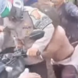 Ustaz di Karawang Babak Belur Diamuk Massa Usai Digerebek Warga Tengah Berduaan dengan Istri Orang