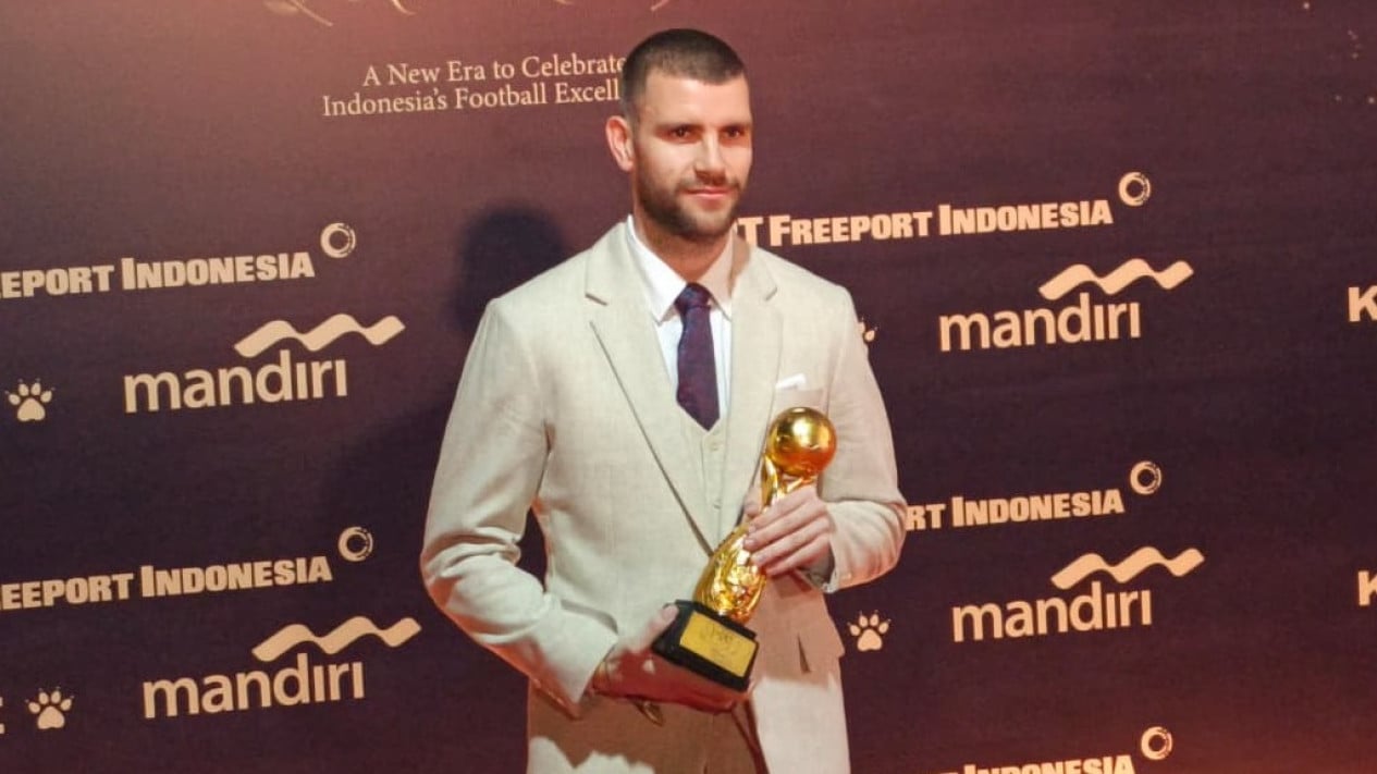 Kata Maarten Paes Usai Sabet Penghargaan Kiper Terbaik dan Kalahkan Emil Audero dalam PSSI Awards 2026
            - galeri foto