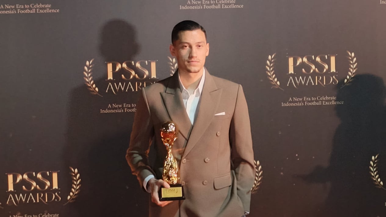 Resmi! Jay Idzes Jadi Pemain Terbaik Indonesia, Nama Besar Tersingkir
            - galeri foto