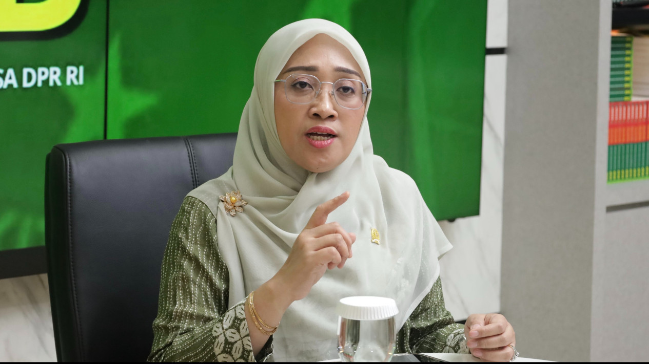 DPR Wanti-Wanti Kenaikan Harga Pupuk Imbas Perang Iran vs Israel-AS, Pemerintah Diminta Produksi Sendiri
            - galeri foto