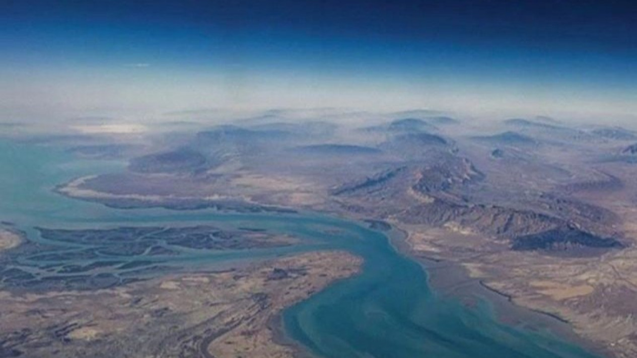 Fakta-fakta Negara-negara yang Diberi Izin Iran Lewati Selat Hormuz
            - galeri foto