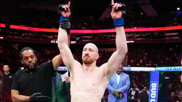 Rekap Hasil UFC Seattle: Joe Pyfer Lanjutkan Rekor Buruk Israel Adesanya, Maycee Barber Nyaris 'Sekarat'