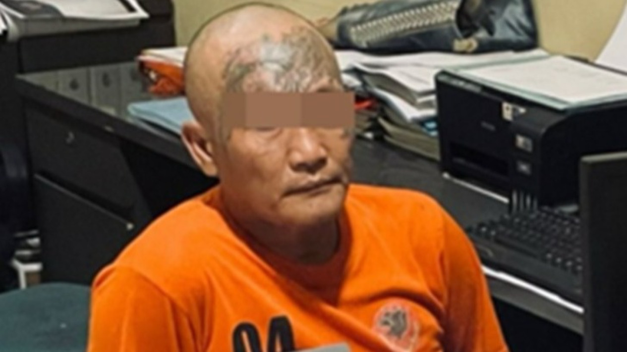 Dadang Buaya Preman Garut Diduga Aniaya Tiga Orang Karena Ditagih Utang, Alat Bakar Ikan Jadi Barang Bukti
            - galeri foto