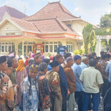 Sri Sultan Hamengku Buwono X Gelar Open House, Hadirkan 70 Gerobak Angkringan Gratis untuk Warga Yogyakarta