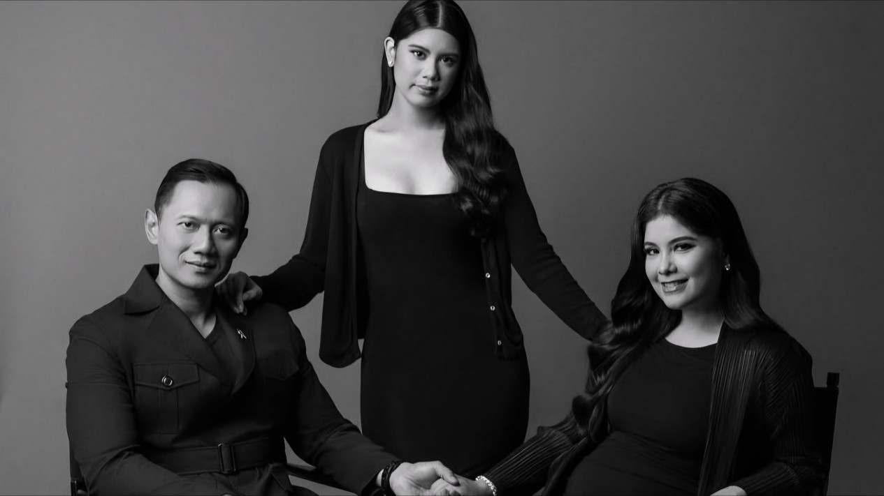 Setelah Penantian Panjang, AHY dan Annisa Pohan Sambut Anak Kedua, Namanya Penuh Makna!
            - galeri foto