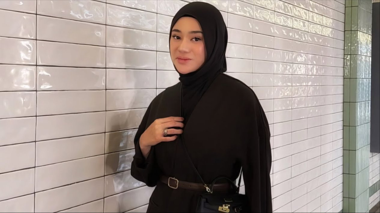 Umbar Aib Suami VC dengan Perempuan Lain Berujung Dihujat, Clara Shinta Mohon Maaf: Bukan Niat Oversharing, tapi Aku Gemeter
            - galeri foto