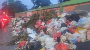 Sampah Menumpuk di Kalianyar, Pembatasan Kuota Pembuangan ke TPST Bantar Gebang Jadi Penyebabnya