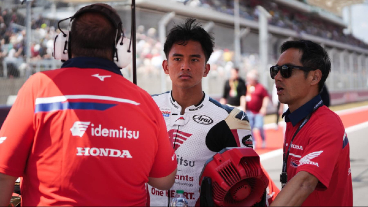 Betapa Frustasinya Mario Aji usai Gagal Finis di Moto2 Amerika Serikat 2026, Akui Dirinya Tak Bisa Terima...
            - galeri foto