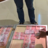 Polda Metro Jaya Tangkap Pengedar Uang Palsu Rp100 Ribuan di Bogor