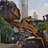 Warga Resah, Sampah di Sekitar Pasar Kopro Jakarta Barat Menumpuk