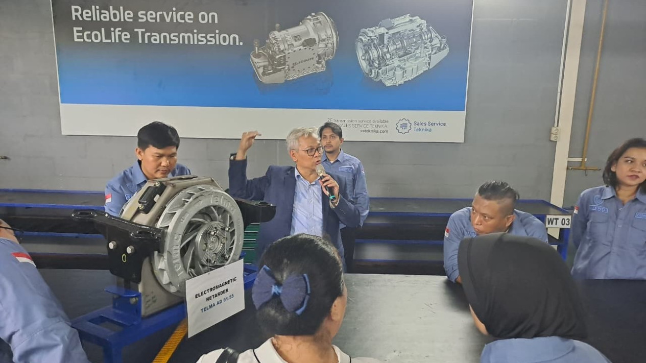 Kembangkan Wawasan Teknologi Pertahanan, Mahasiswa UNHAN RI Studi Visit ke Industri Otomotif Militer di Bekasi
            - galeri foto