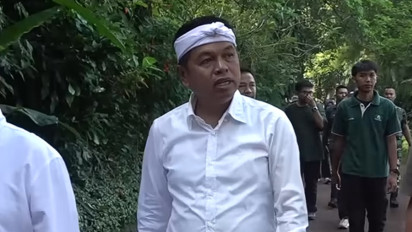 Bukan Cuma Urus Satwa, Dedi Mulyadi Lakukan Aksi Kemanusiaan di Kebun Binatang Bandung
