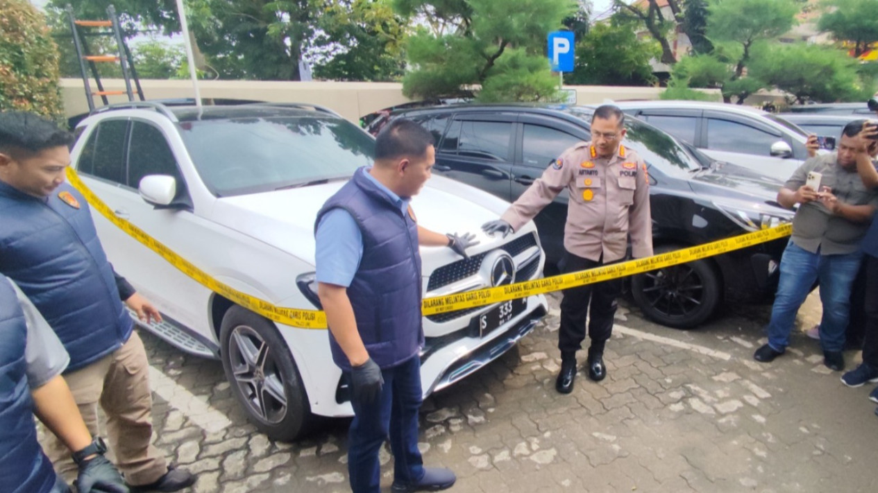 Polda Jawa Tengah Bongkar Kasus Investasi Fiktif Sarang Burung Walet, Kerugian Korban 78 Miliar Rupiah
            - galeri foto