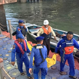 Kakek 78 Tahun Ditemukan Tewas Mengambang di Dermaga Petrokimia Gresik