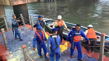 Kakek 78 Tahun Ditemukan Tewas Mengambang di Dermaga Petrokimia Gresik