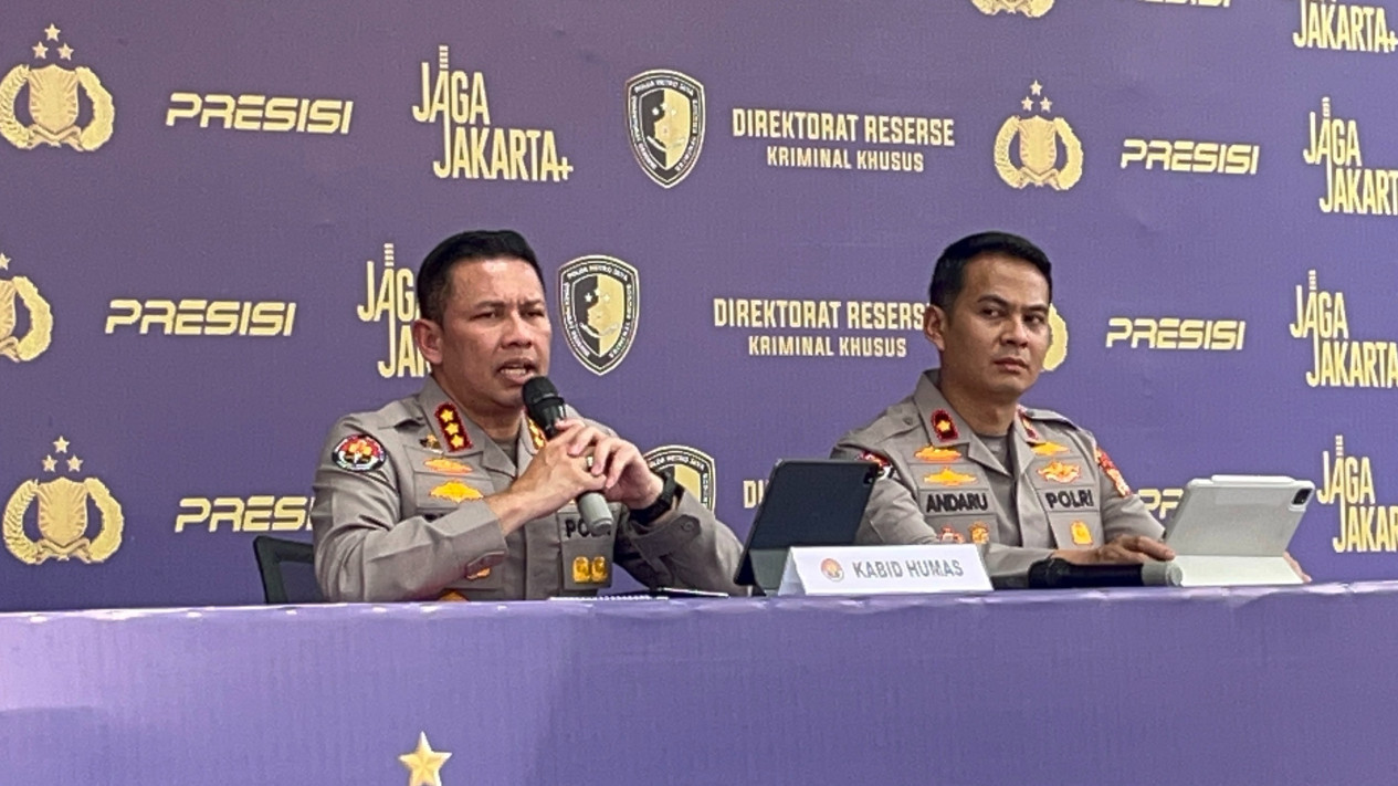 Alasan Polda Metro Jaya Perpanjang Masa Penahanan Dokter Richard Lee
            - galeri foto