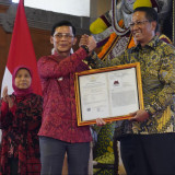 Klungkung Tuan Rumah Penyerahan 146 Sertifikat HAKI, Pelaku Usaha Lokal Terima 36 Sertifikat