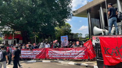 Gelar Unjuk Rasa, Massa Desak KPK Telusuri Proyek Pengadaan Mobil Pikap untuk KDMP