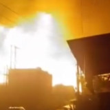 Breaking News, SPBE Gas di Bekasi Meledak dan Terbakar, Warga Panik Selamatkan Diri Hingga Langit Malam Seketika Merah