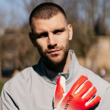 Media Belanda Tak Habis Pikir, Bisa-bisanya Maarten Paes  Selamat  dari Kasus Paspor: Ajax Jadi Penyelamat?