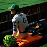 Lando Norris Ungkap Penyebab Utama Dirinya Sangat Kesulitan dibanding Oscar Piastri di F1 GP Jepang 2026
