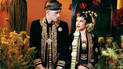 OTW Halal! Justin Hubner Bagikan Foto Prewedding dengan Jennifer Coppen Pakai Adat Solo