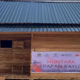 Pemerintah Manfaatkan Kayu Gelondongan yang Hanyut Saat Bencana Banjir Sumatera Jadi Material Huntara