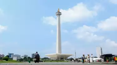 Libur Kenaikan Yesus Kristus, Wisatawan di Monas Membludak