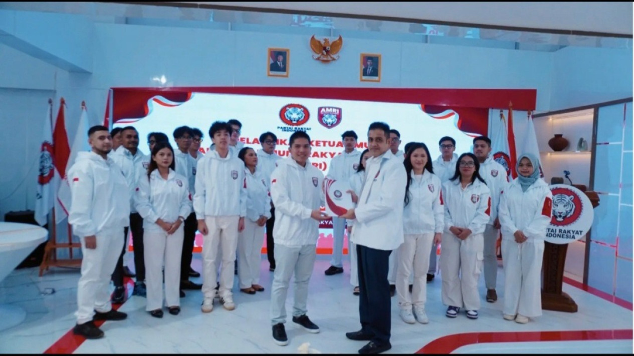 Lantik Kepengurusan Baru DPP AMRI, PRI Targetkan Lolos Parlemen pada Pemilu 2029
            - galeri foto