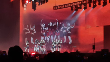 Kejutkan MY Indonesia dengan Muncul Lewat Panggung Gantung, aespa Sukses Gelar Konser SYNK:aeXIS LINE in Jakarta