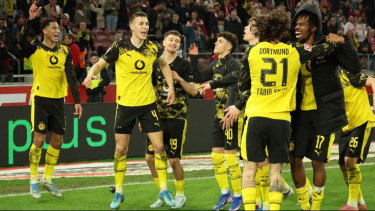 Penantian Panjang Berakhir! Dortmund Akhirnya Tumbangkan Stuttgart