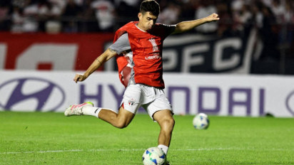 Kabar Duka! Eks Bintang Chelsea Oscar Terpaksa Gantung Sepatu Gegara Masalah Ini