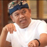 Viral Video Dedi Mulyadi Diserbu Puluhan Anak Sekolah, Aksinya dapat Doa dari Netizen