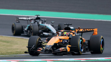 Oscar Piastri Ceritakan Momen Krusial Tahan George Russell di F1 GP Jepang 2026