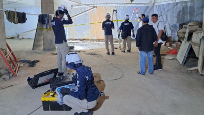 Olah TKP Tewasnya Empat Pekerja di Proyek Bangunan Tanjung Barat, Tim Labfor Polri Uji Sampel Gas Hingga Kandungan Air