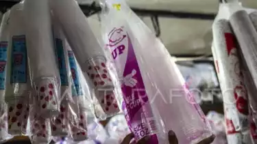 Soal Harga Plastik Naik, Gubernur DKI Pramono: Di Luar Kontrol Kami