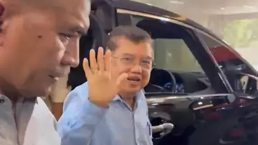 Relawan Sentil Jusuf Kalla Terkait Meminta Tunjukkan Ijazah Asli Jokowi: Mirip Roy Suryo