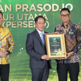 Dirut PLN Darmawan Prasodjo Raih Green Leadership, PLN Borong 11 PROPER Emas KLH 2025
