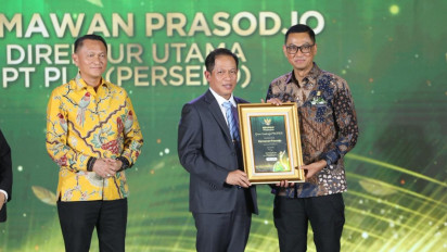 Dirut PLN Darmawan Prasodjo Raih Green Leadership, PLN Borong 11 PROPER Emas KLH 2025