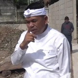 Dedi Mulyadi Tegur Keras Kontraktor, Gedung Proyek Memakan Jalan Provinsi dan Belum Miliki IMB: Bapak Pelit