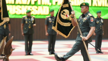 Tongkat Komando Berganti, Mayjen TNI Doddy Tri Winarto Resmi Pimpin Kodam XV/Pattimura