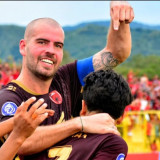 Wiljan Pluim Bongkar Alasan Pemain Naturalisasi Timnas Indonesia Simpan Paspor Ganda, Ternyata Cuma Demi Uang