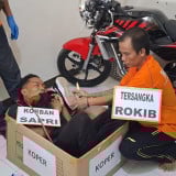 Rekontruksi Pembunuhan Disertai Mutilasi dan Perampokan di Brebes, Pelaku Peragakan 23 Adegan