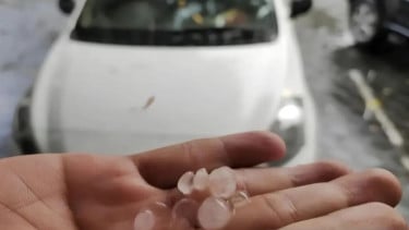 Hujan Es Guyur Kota Malang, BPBD Minta Warga Tak Panik dan Pahami Fenomena Alam