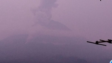 Waspada Status Siaga Gunung Semeru: Awan Panas Guguran Capai Jarak 2.500 Meter