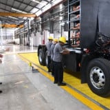 Presiden Prabowo Resmikan Industri EV di Magelang, Pekerja: Alhamdulillah Membantu Ekonomi Lokal