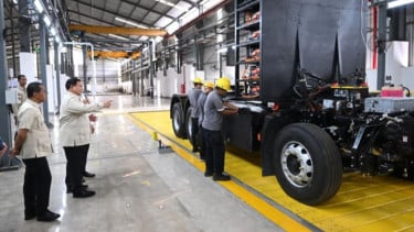 Presiden Prabowo Resmikan Industri EV di Magelang, Pekerja: Alhamdulillah Membantu Ekonomi Lokal