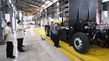 Presiden Prabowo Resmikan Industri EV di Magelang, Pekerja: Alhamdulillah Membantu Ekonomi Lokal