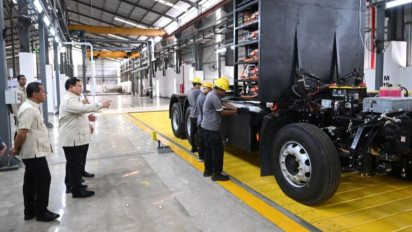 Presiden Prabowo Resmikan Industri EV di Magelang, Pekerja: Alhamdulillah Membantu Ekonomi Lokal