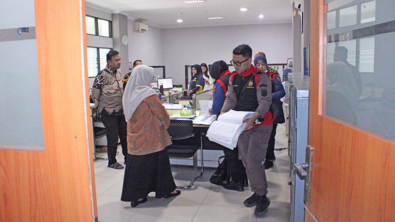 Dua Kantor Pertanahan di Medan Digeledah Buntut Dugaan Korupsi Jalan Tol Medan-Binjai Rp1,17 Triliun
            - galeri foto